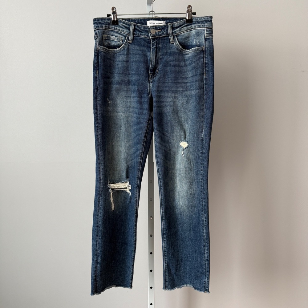 Flying Monkey Jeans Womens sz 28 Distressed Straight Leg Dark Wash Casual Preppy